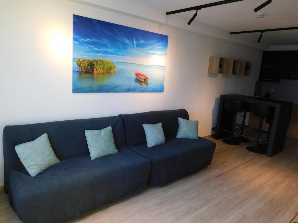 Chill & Relax Apartment Шіофок Екстер'єр фото