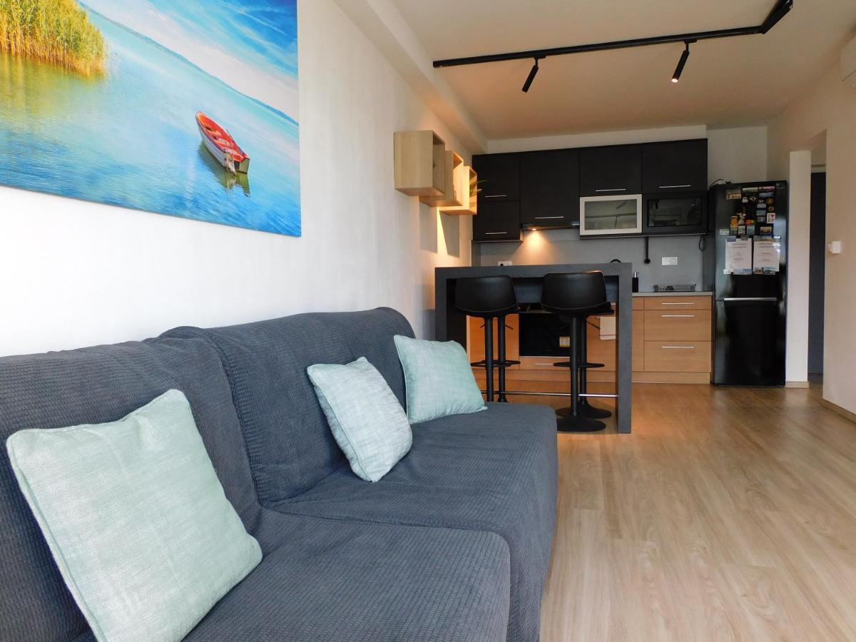 Chill & Relax Apartment Шіофок Екстер'єр фото