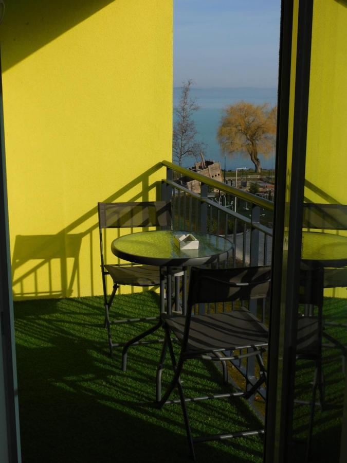 Chill & Relax Apartment Шіофок Екстер'єр фото