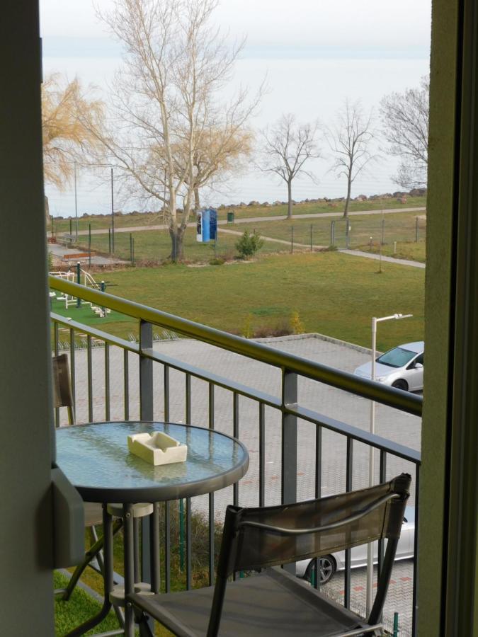 Chill & Relax Apartment Шіофок Екстер'єр фото