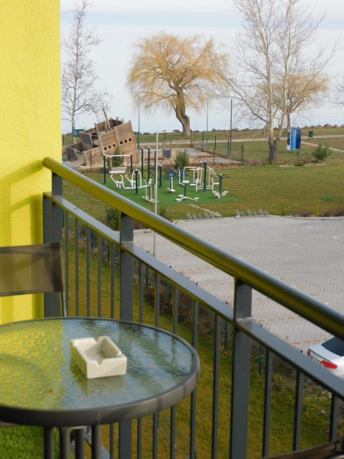 Chill & Relax Apartment Шіофок Екстер'єр фото